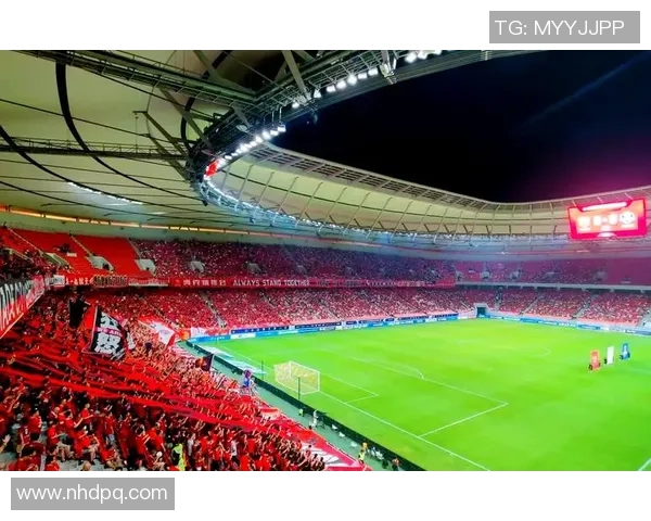 在英国足球场上体验激情四溢的足球文化与精彩赛事