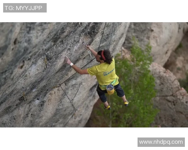 攀岩深度解析：探秘上海攀岩队的战术与训练秘诀