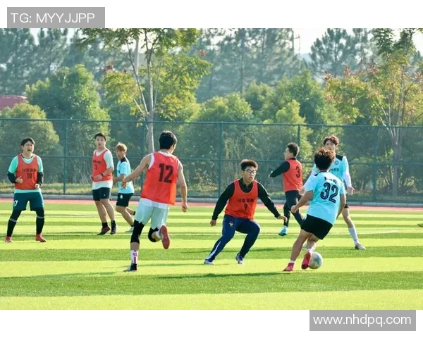 舍友足球的激情与友谊在绿茵场上交织的青春故事 舍友足球的激情与友谊在绿茵场上交织的青春故事